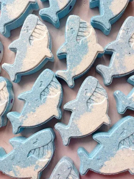 Shark Bath Bomb with Toy! - Caitly