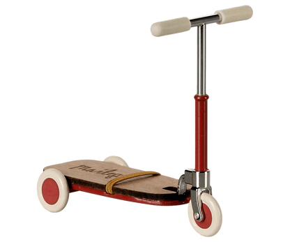 Maileg Kick board, Mouse - Red - Caitly