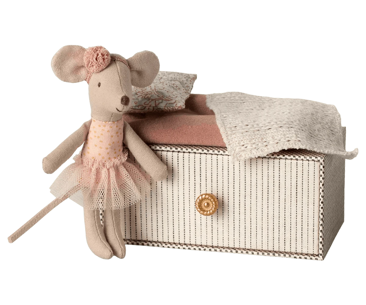 Dancing Mouse in Daybed, Little Sister - Caitly