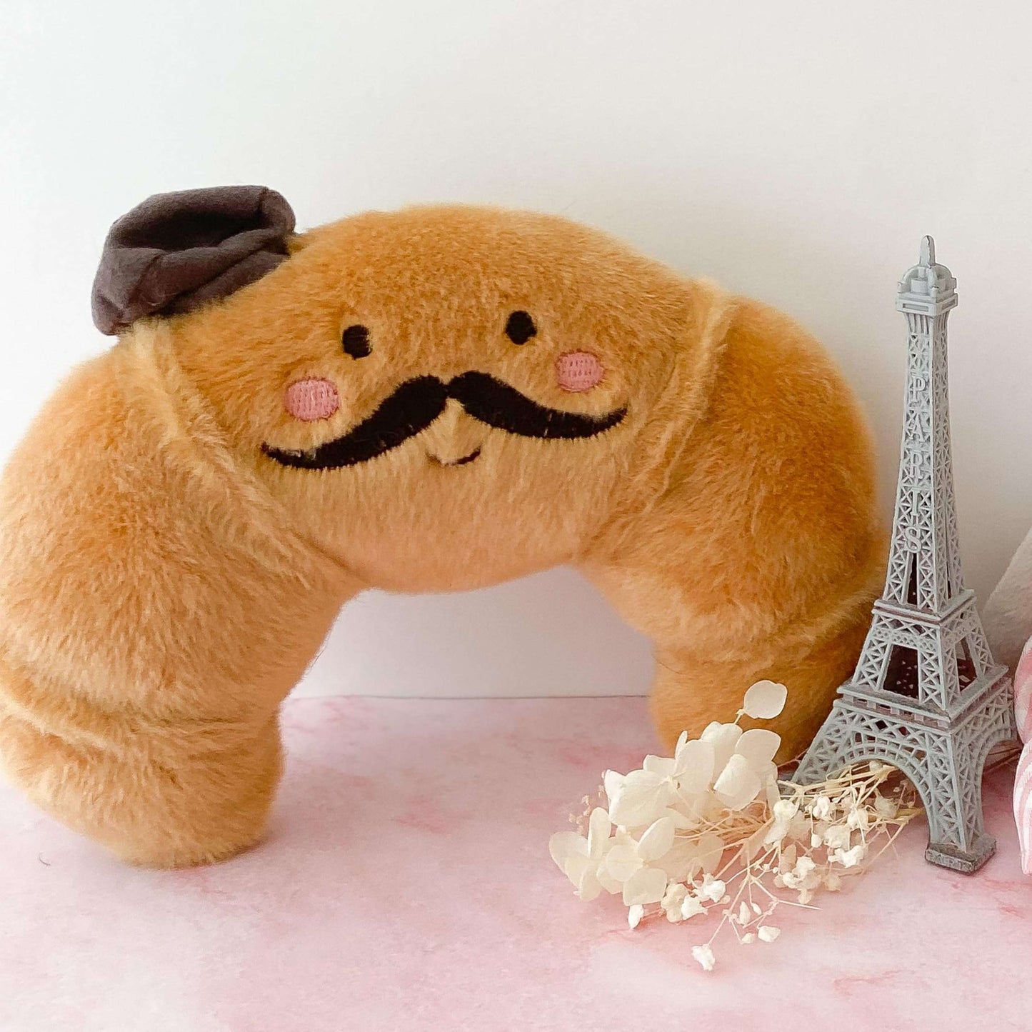 Mon Ami Monsieur Croissant - Caitly
