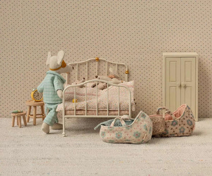 Maileg Vintage bed, Mouse - Off white - Caitly