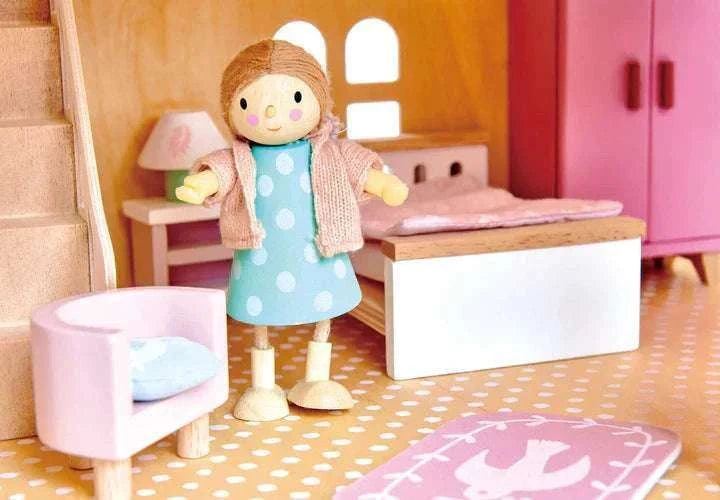 Dolls House Bedroom Furniture - Caitly