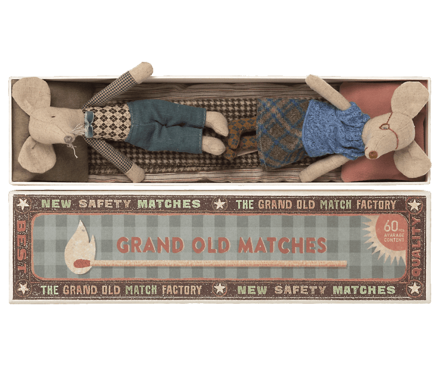 Grandma & Grandpa Mouse in Matchbox - Caitly